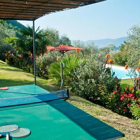 La Querce Sleeps 13 Wifi Βίλα